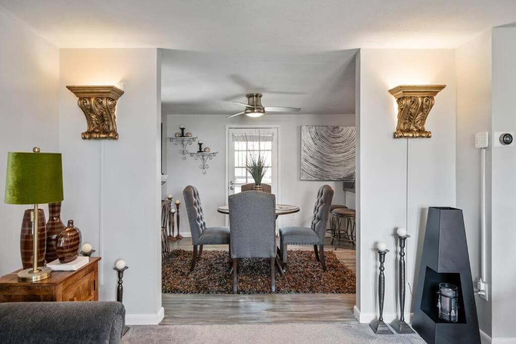 Stylish Haven 11 Minutes From The Airport Holiday home Richmond