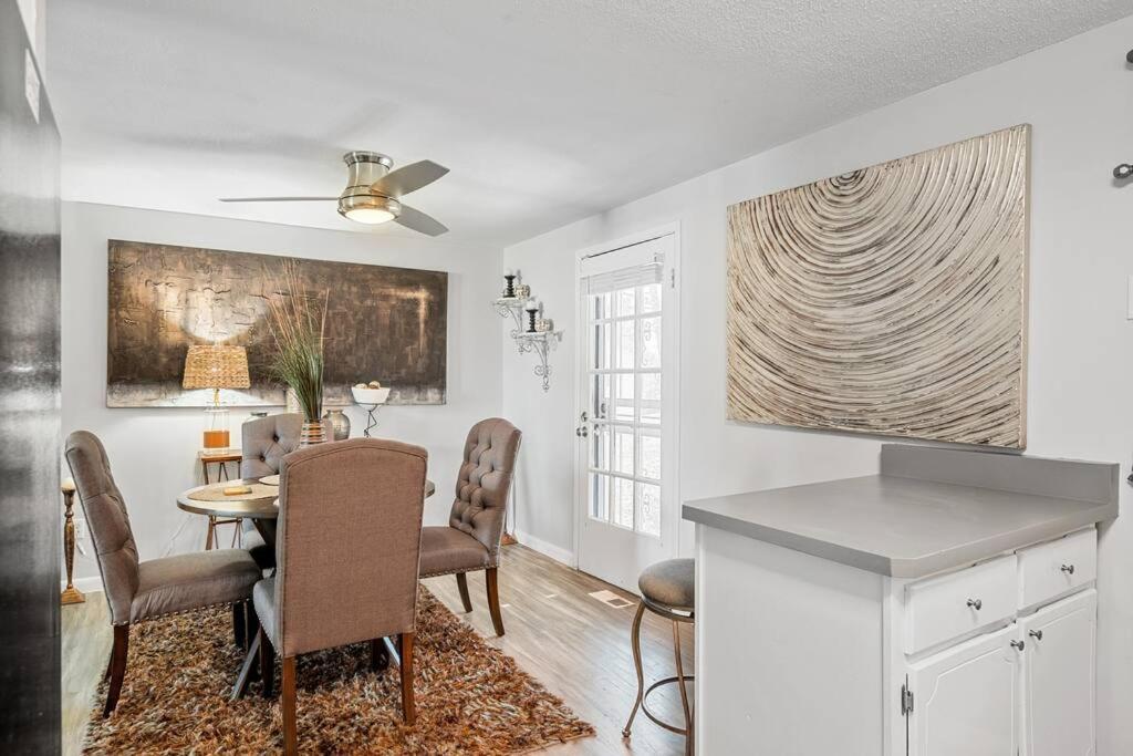 Holiday home Stylish Haven 11 Minutes From The Airport *