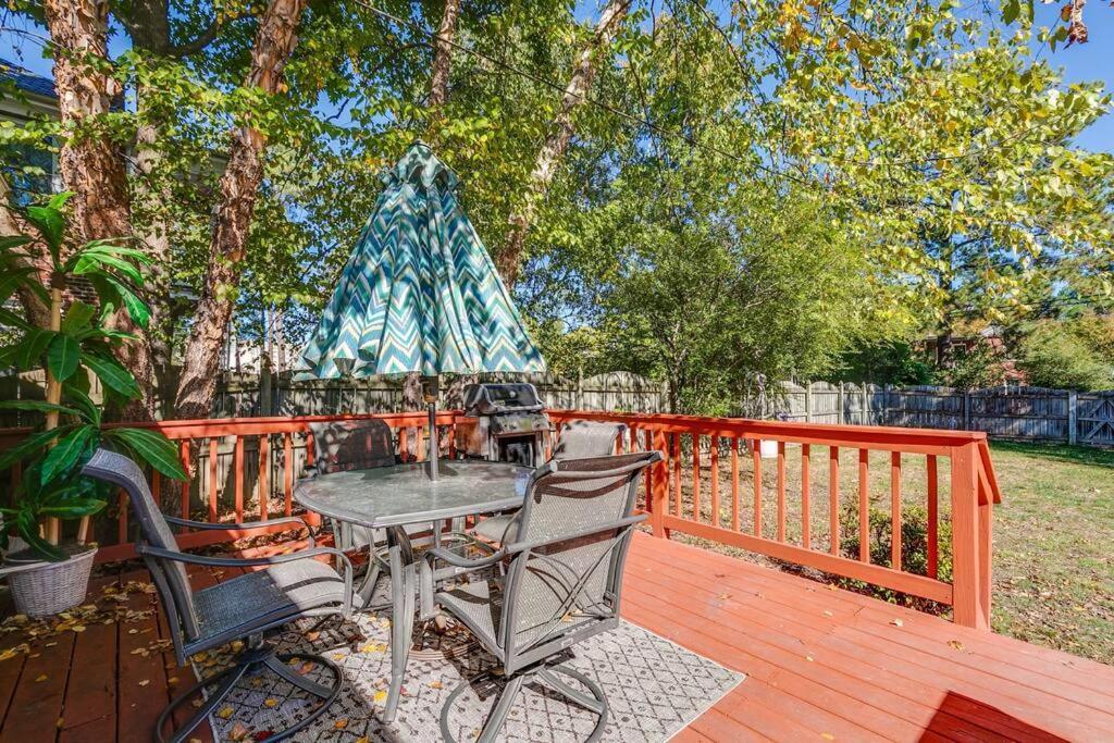 Lg Location Free Parking Fenced Yard Fire-pit *