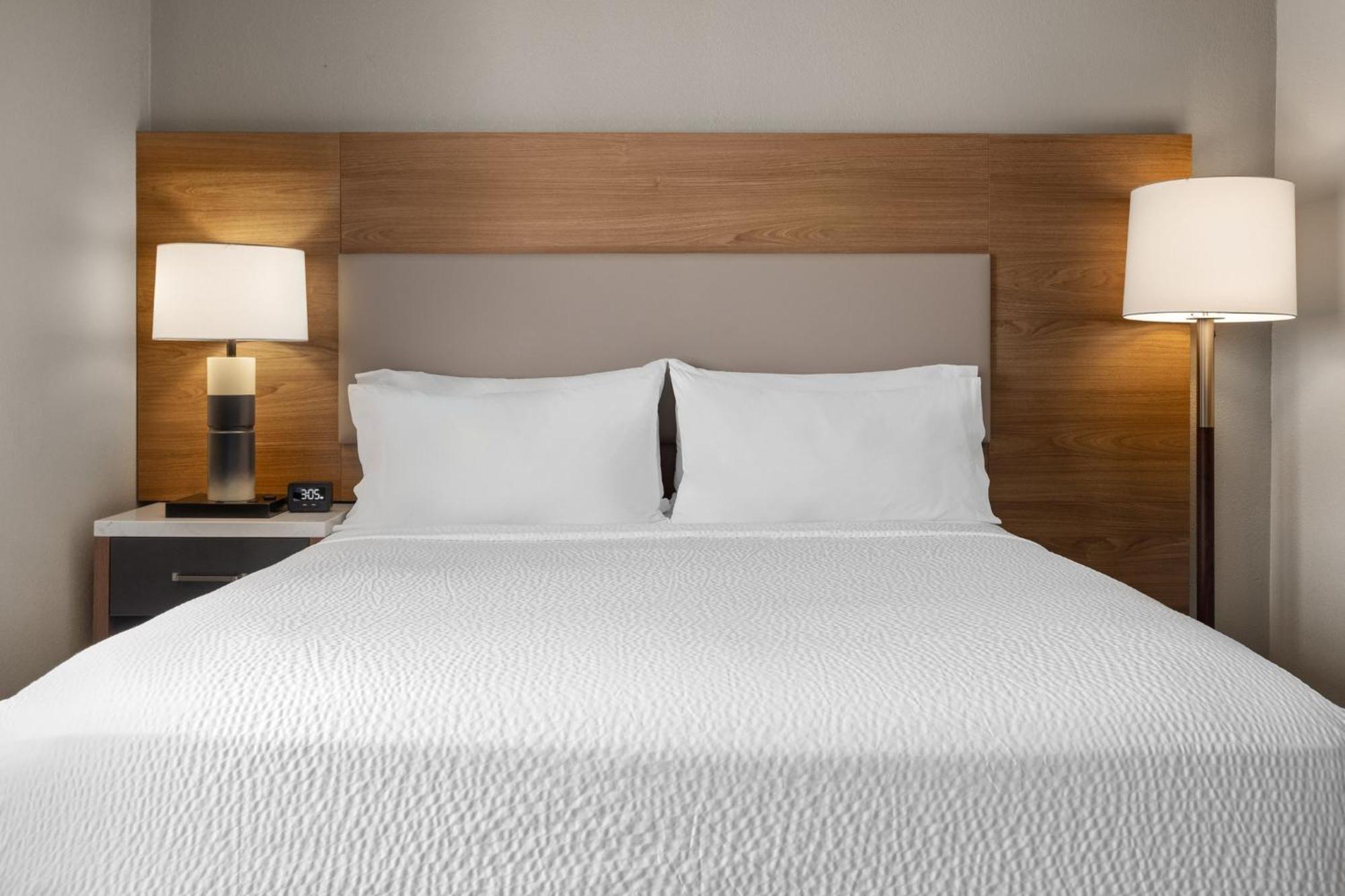 Hotel Candlewood - South By Ihg