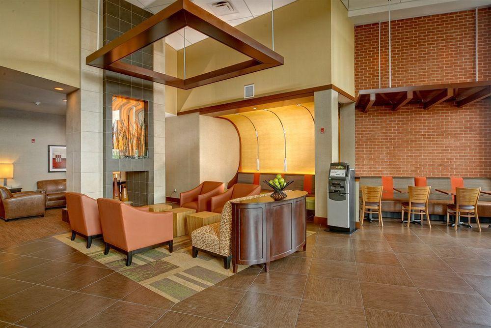 Hyatt Place Airport 3*
