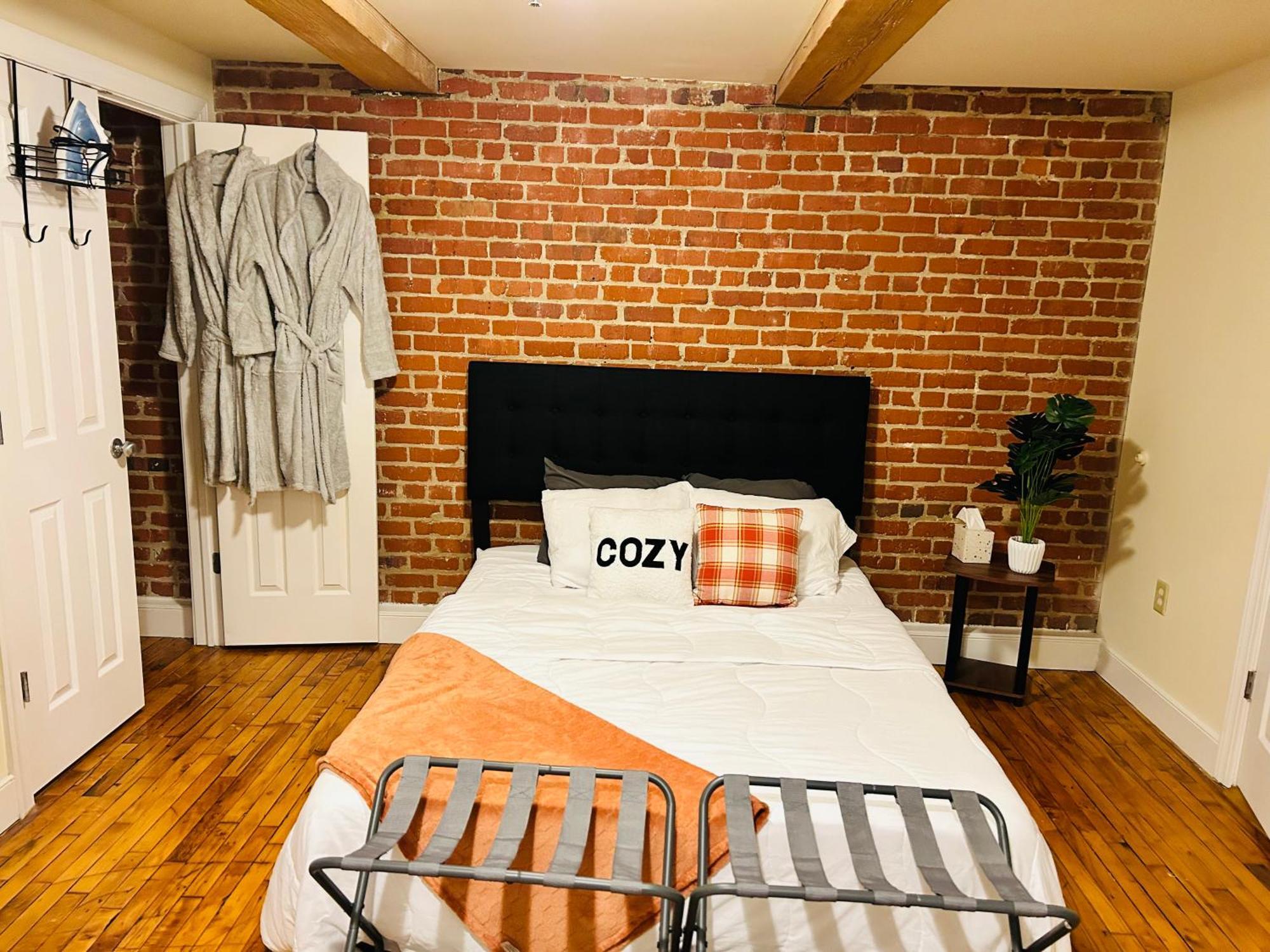 Stylish And Convenient Downtown Richmond