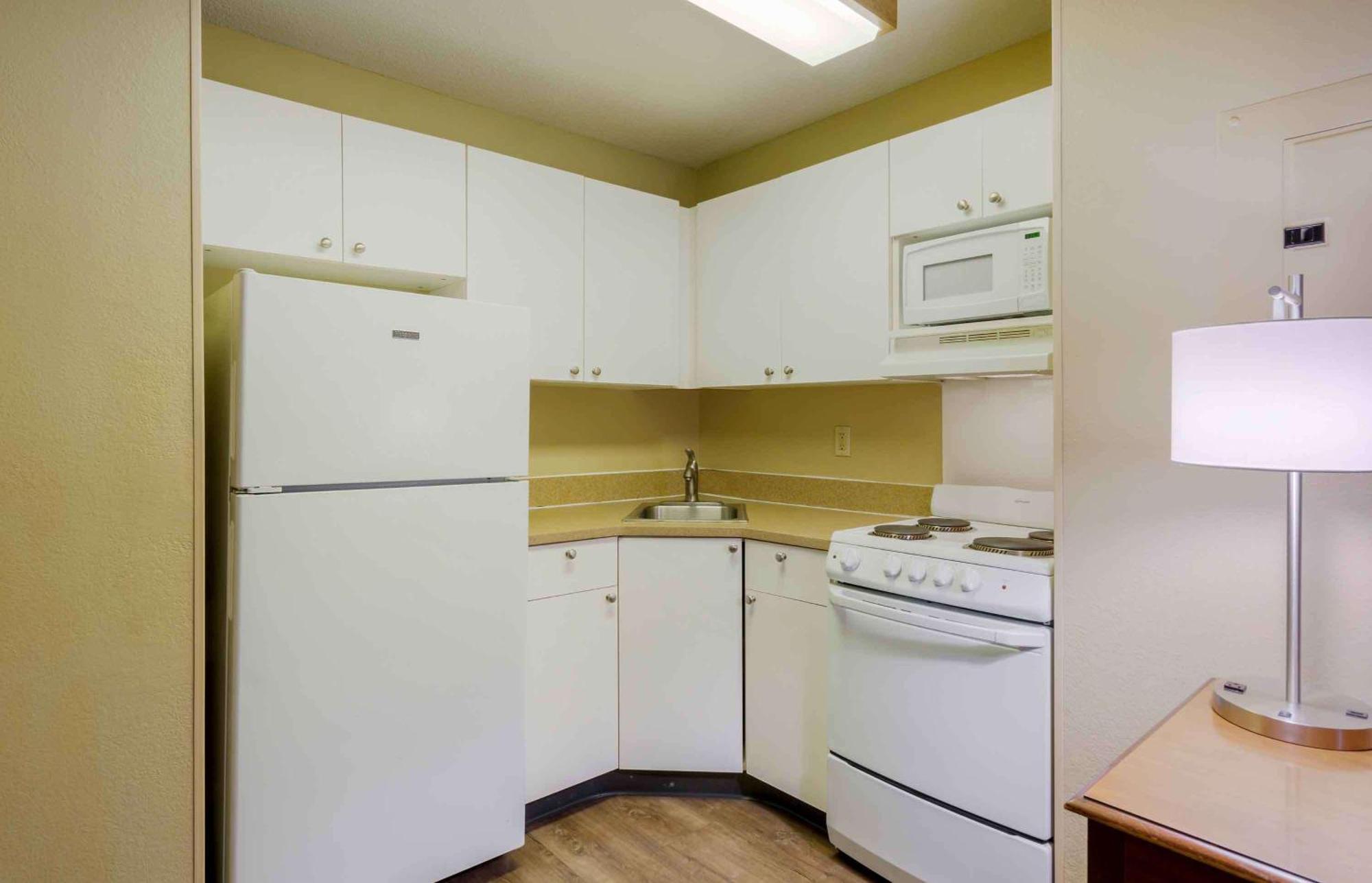 Extended America - - W Broad Street - Glenside - North Richmond