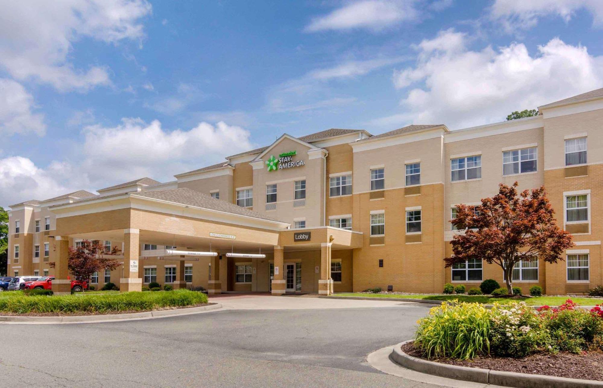 Extended America - - W Broad Street - Glenside - North Richmond