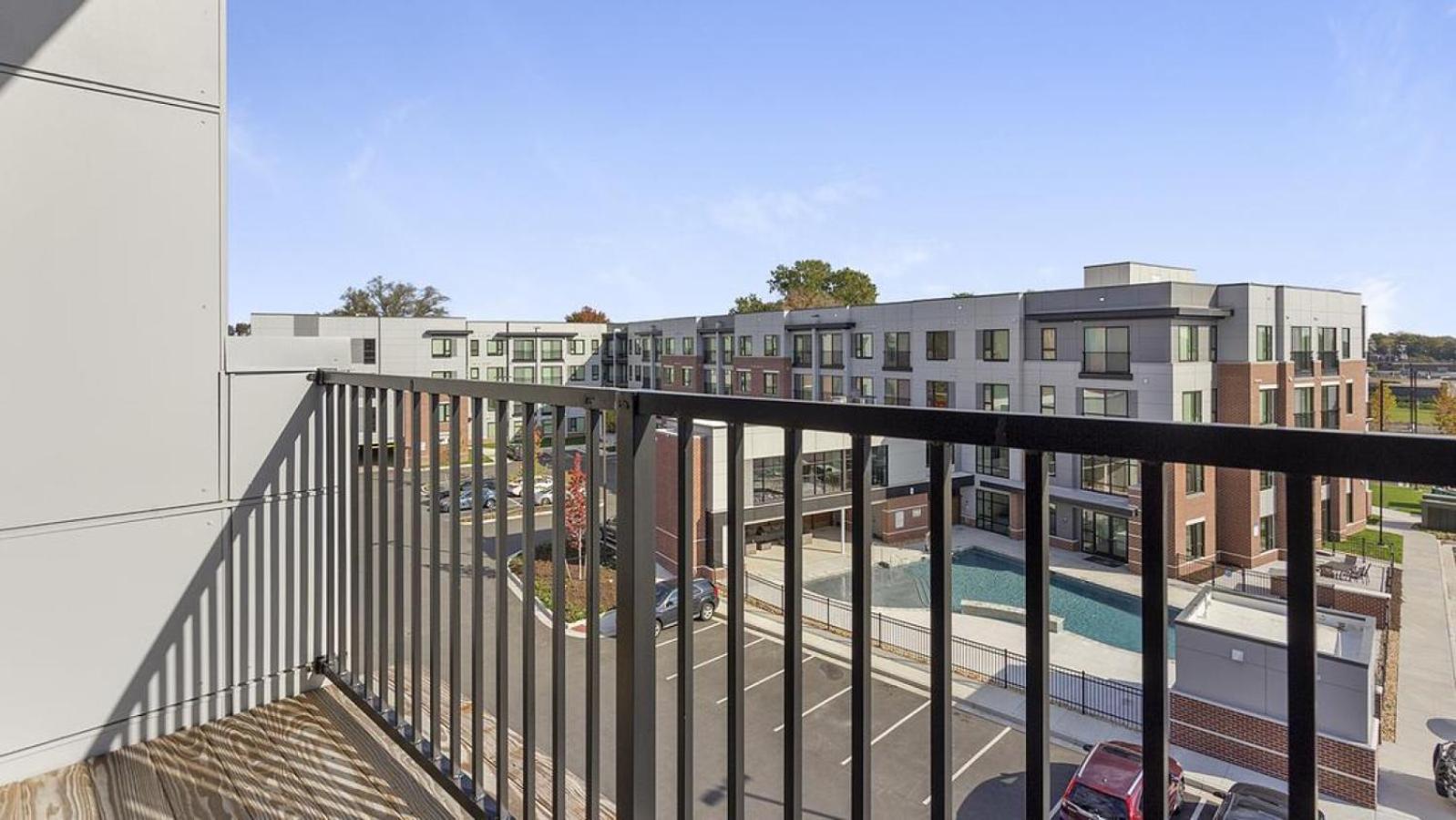 Landing - Modern With Amazing Amenities Apartment Richmond