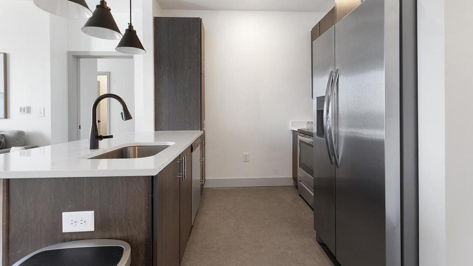 Landing - Modern With Amazing Amenities Apartment