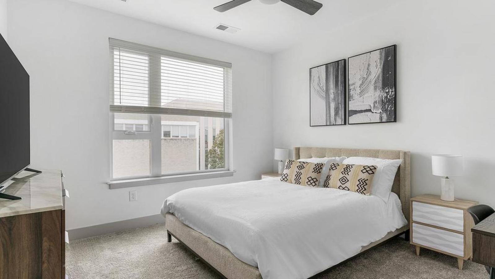 Landing Modern With Amazing Amenities