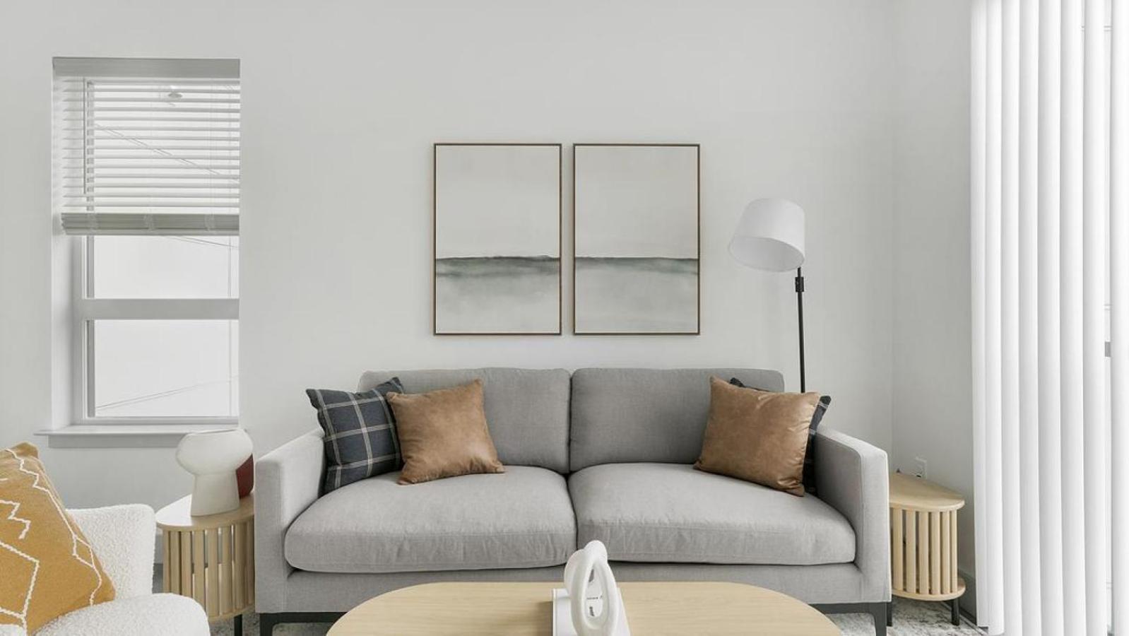 Landing Modern With Amazing Amenities Apartment Richmond