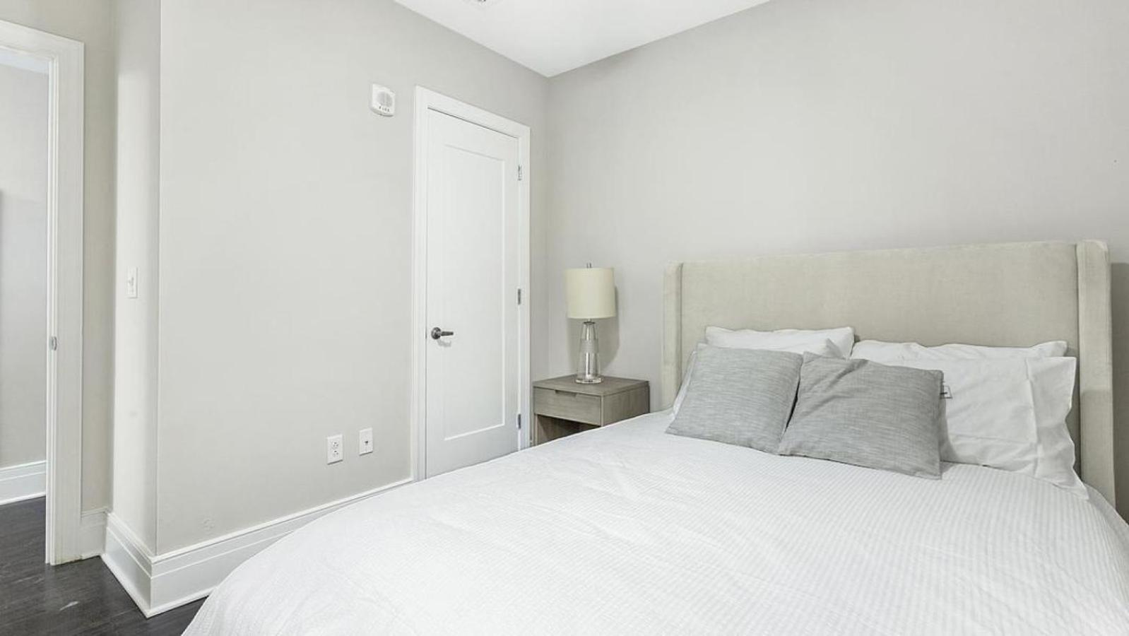 Landing Modern With Amazing Amenities