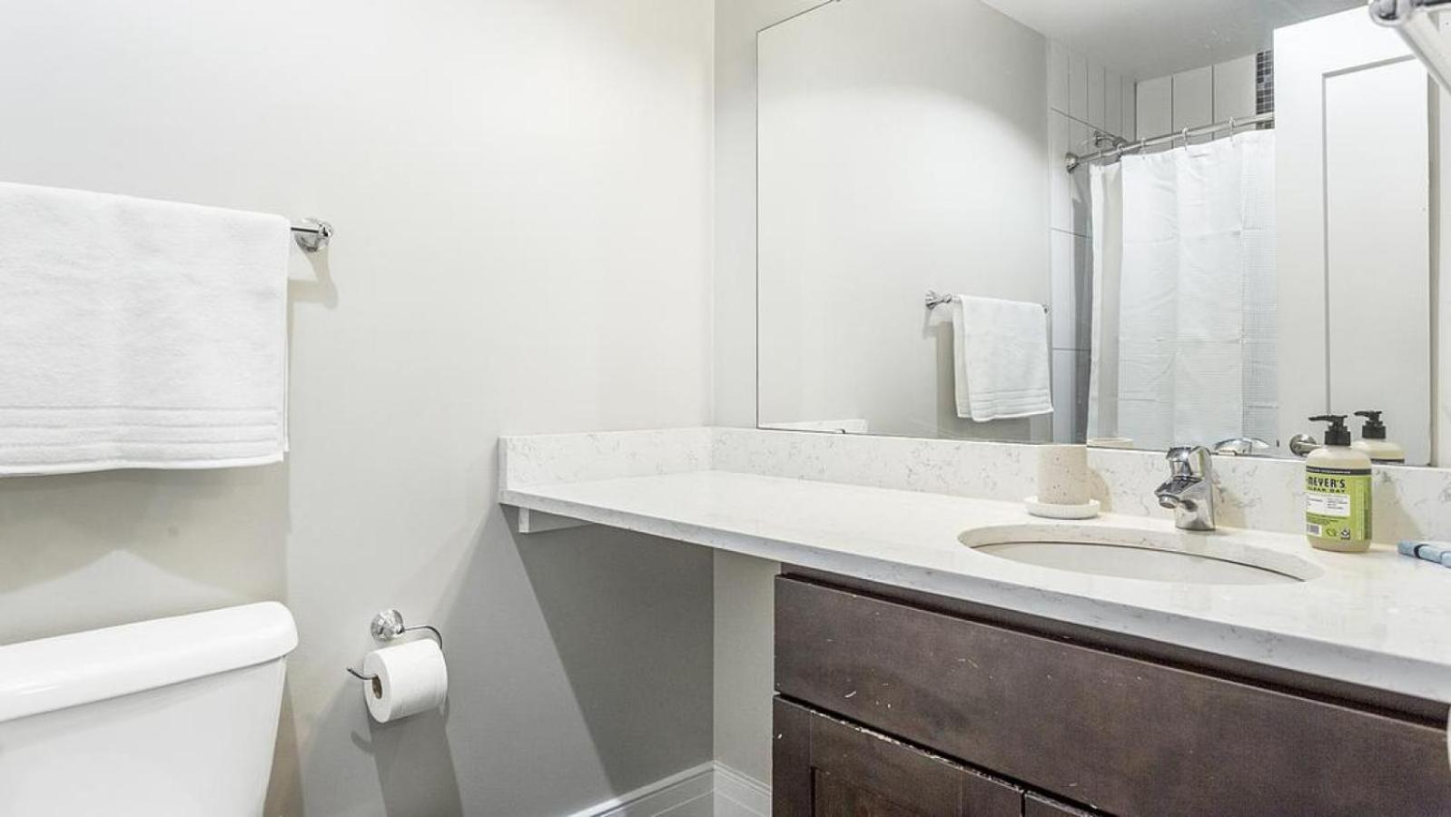 Landing Modern With Amazing Amenities
