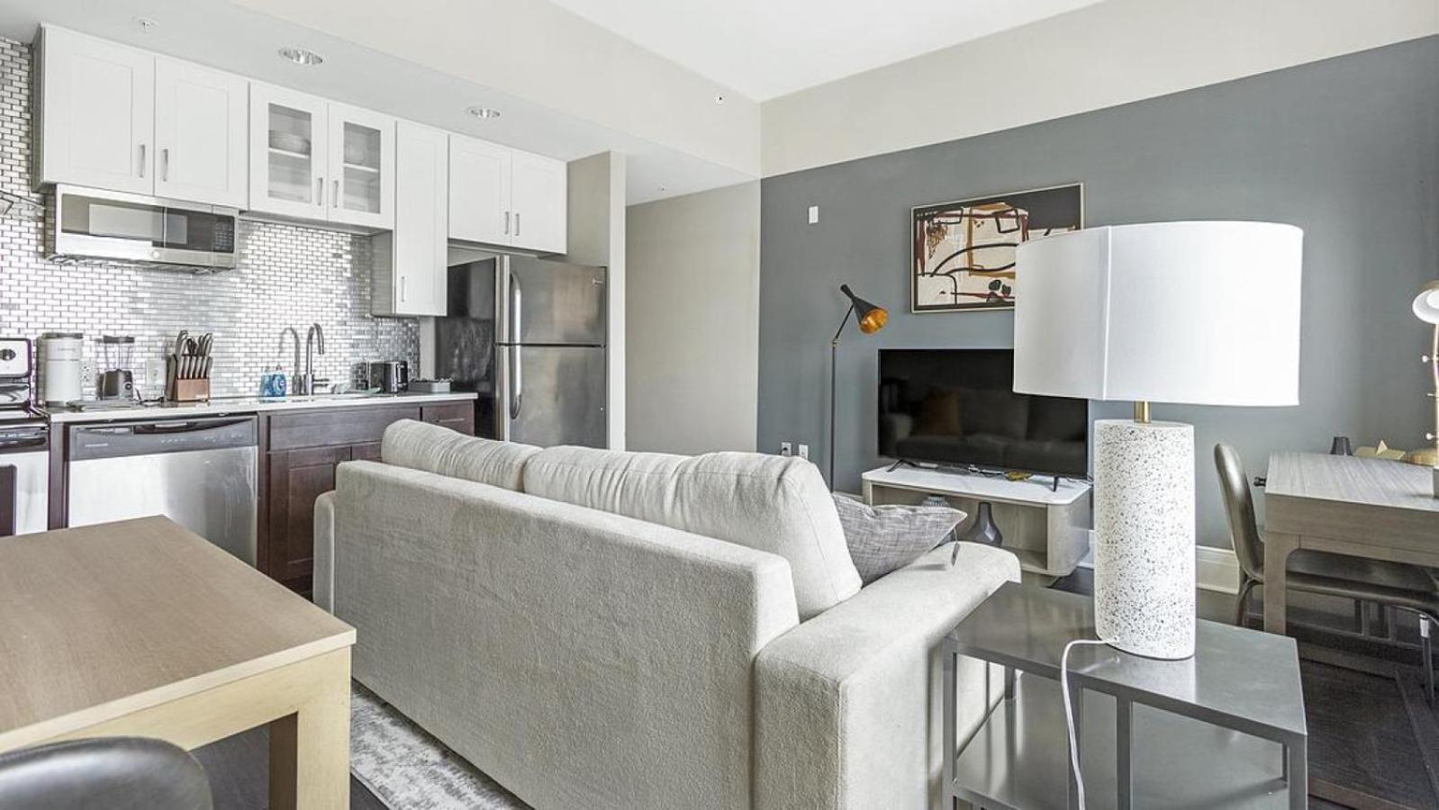 Landing Modern With Amazing Amenities
