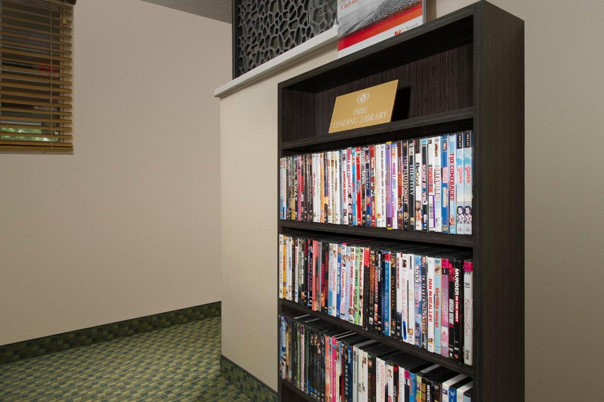 Hotel Candlewood - South By Ihg 2*