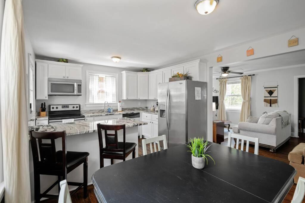 Private House + Yard Location To Rva Richmond