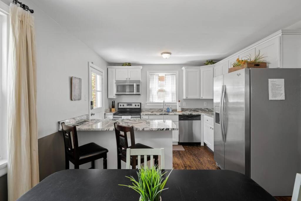 Private House + Yard Location To Rva Richmond