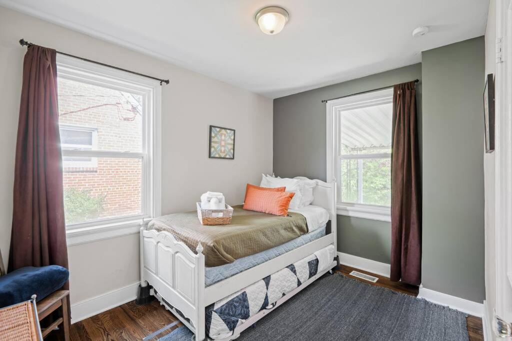 Holiday home Private House + Yard Location To Rva Richmond