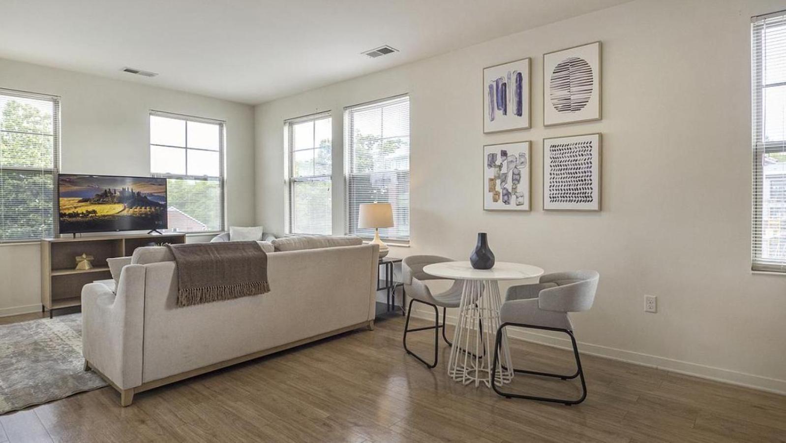 Landing At Ap The Spectrum - 1 Bedroom In Chamberlayne Industrial Center Apartment