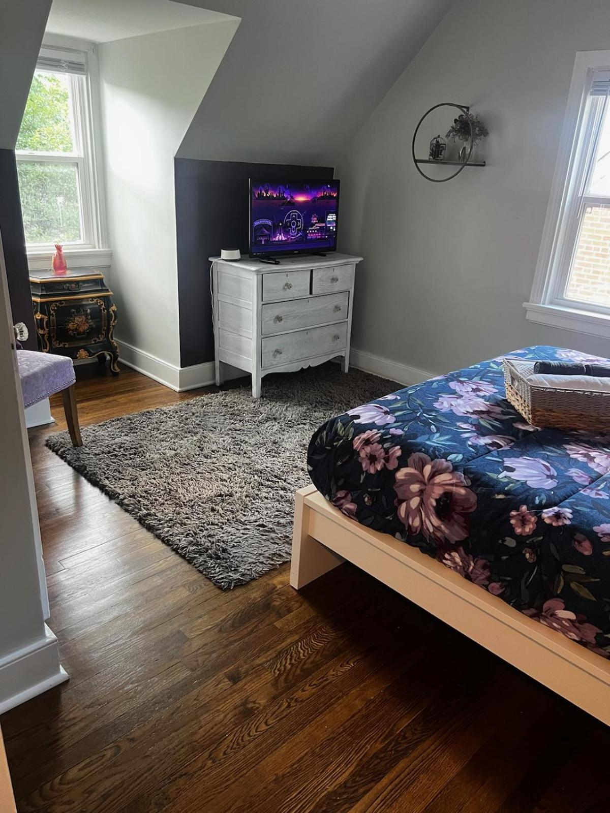 Private House + Yard Location To Rva * Richmond