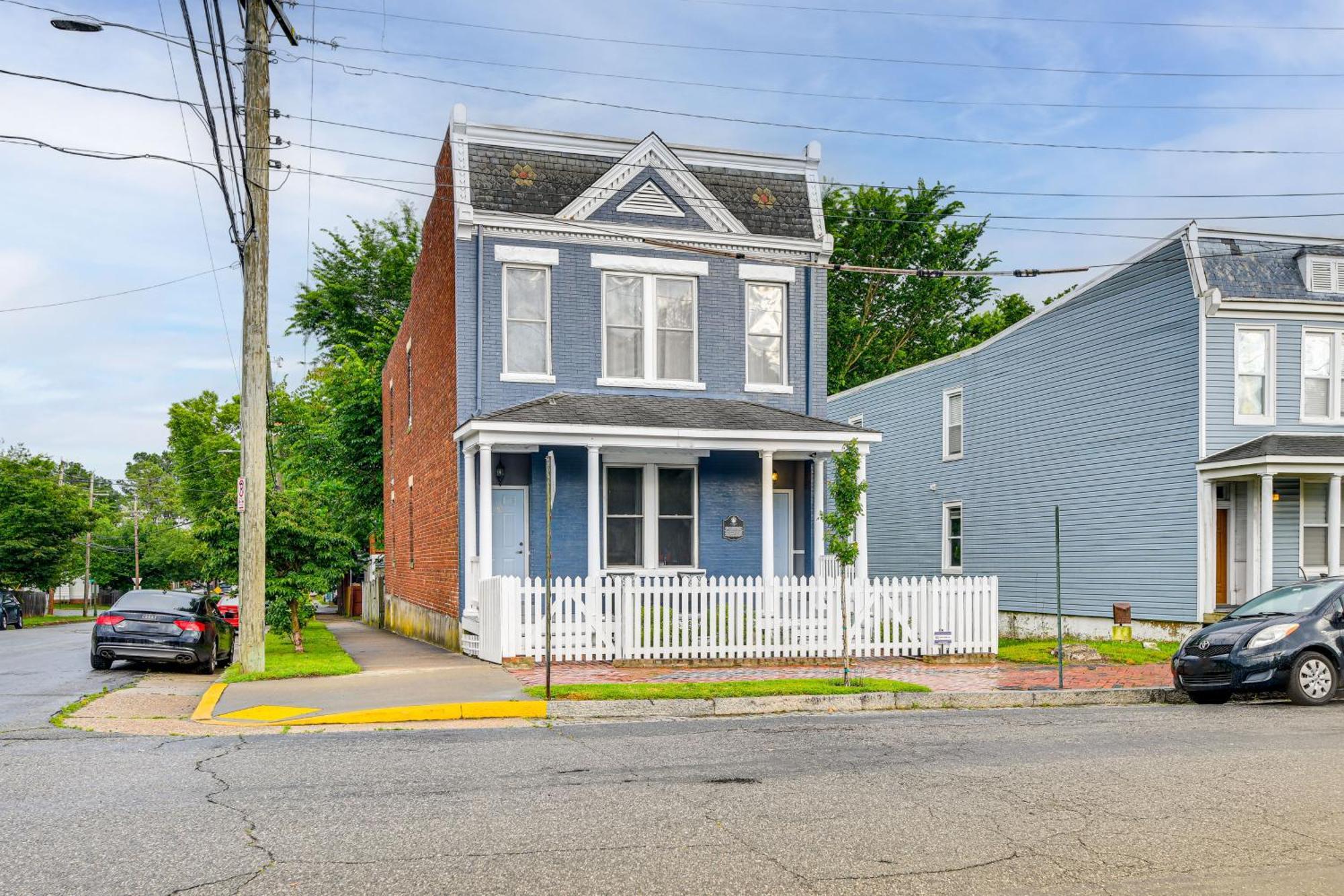 Renovated Townhome In Church Hill! *