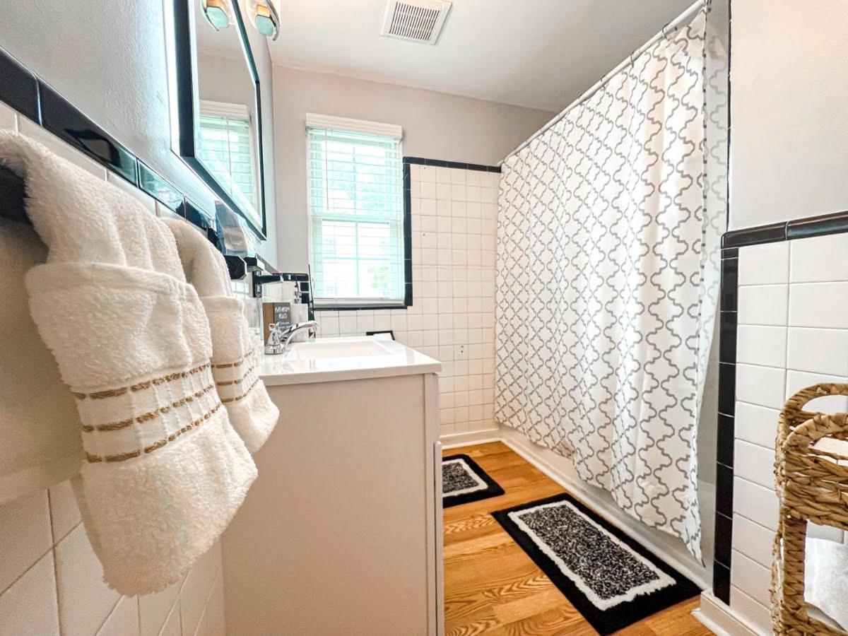 Charming 3br In The Heart Of *