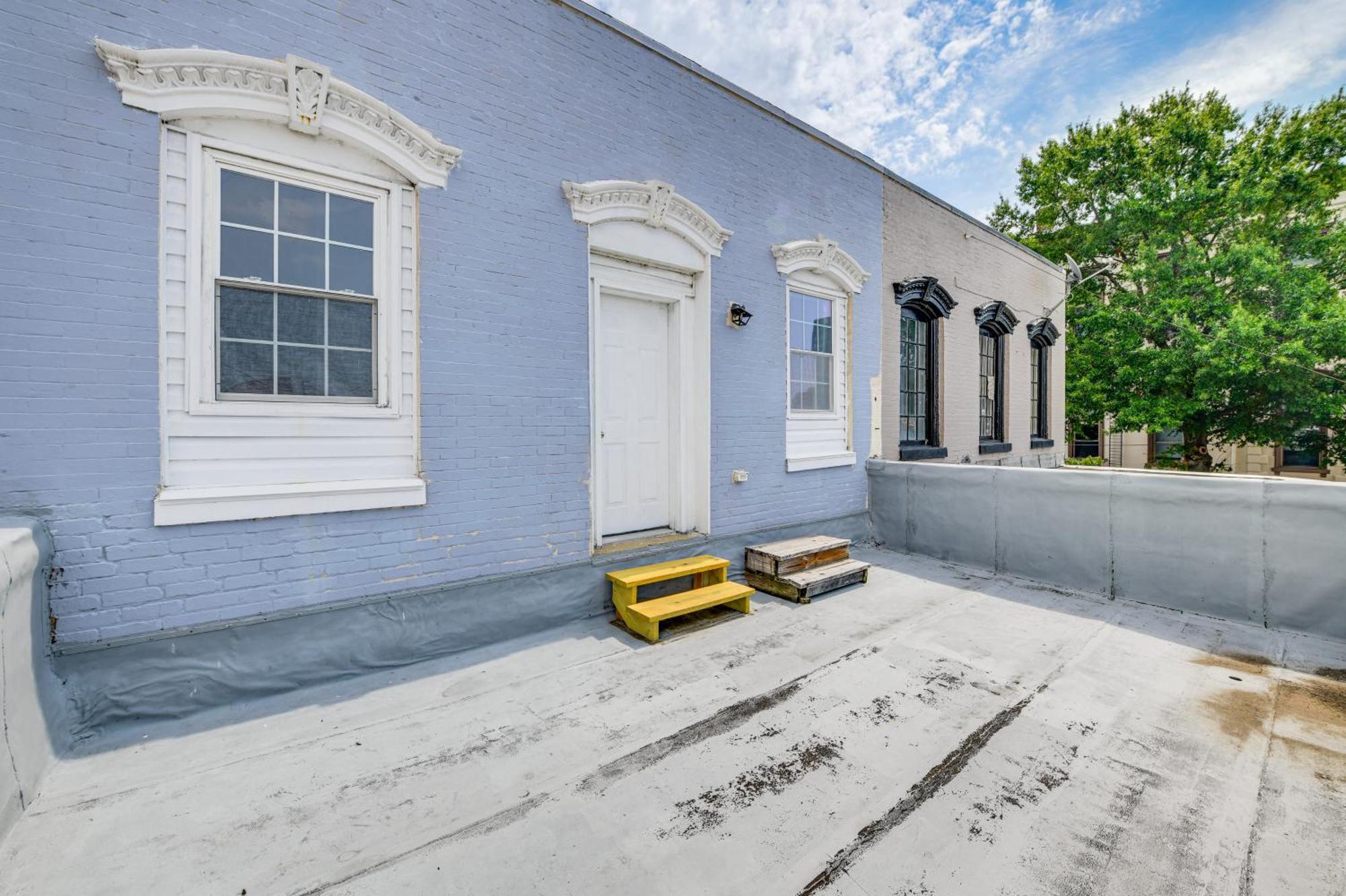 Downtown Retreat Near Financial District!