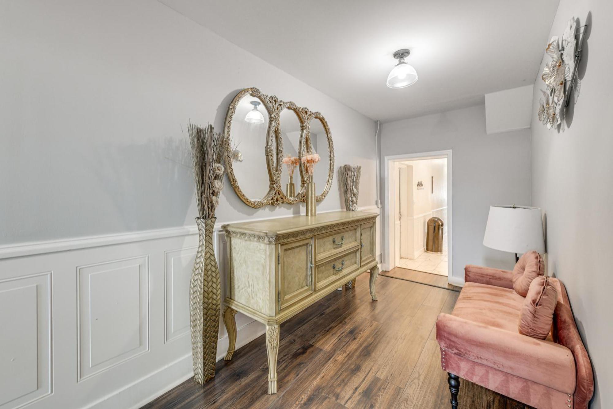 Downtown Retreat Near Financial District! Richmond