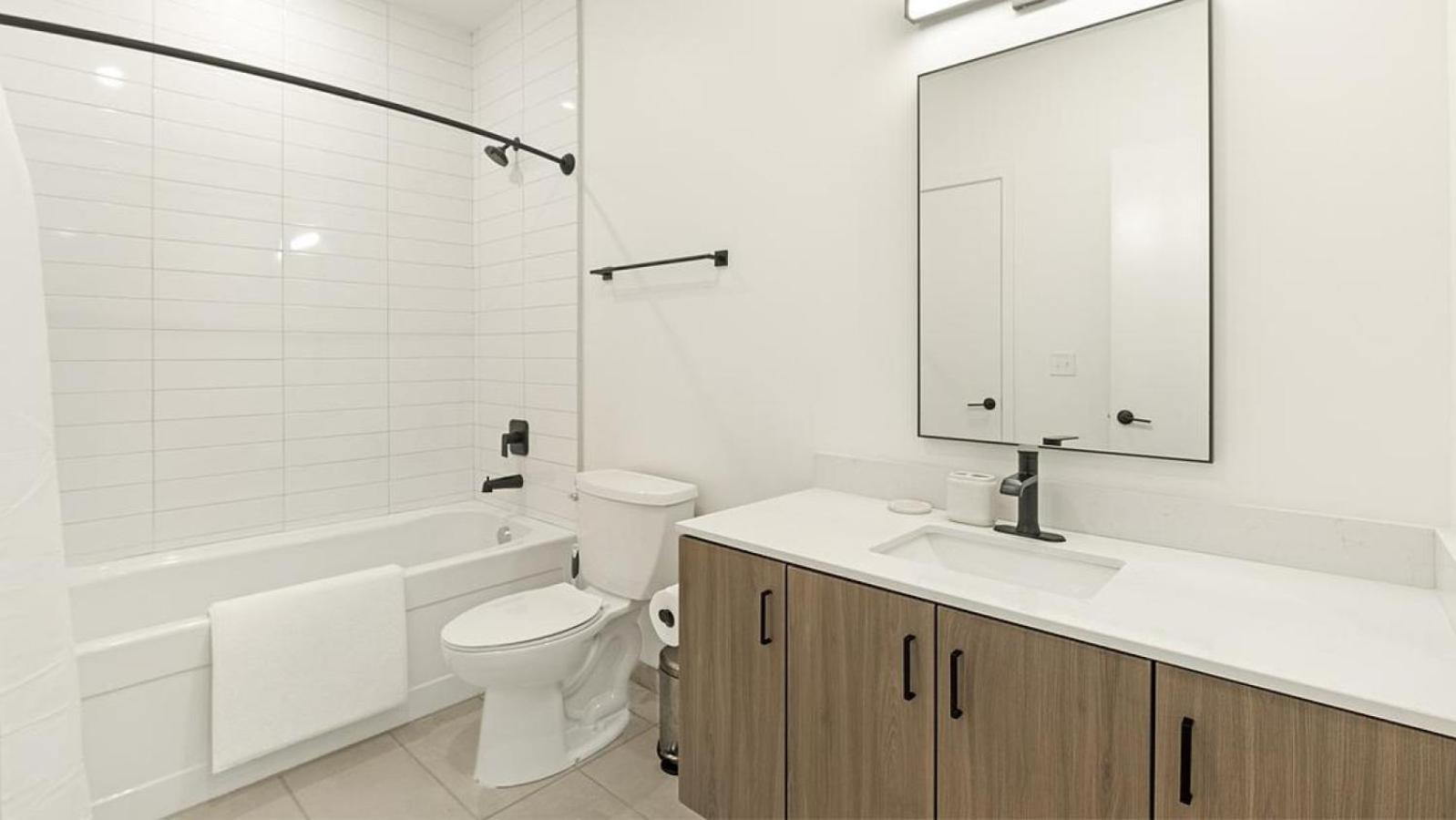Landing At 1510 Belleville 1bedroom In Scotts Addition Historic District
