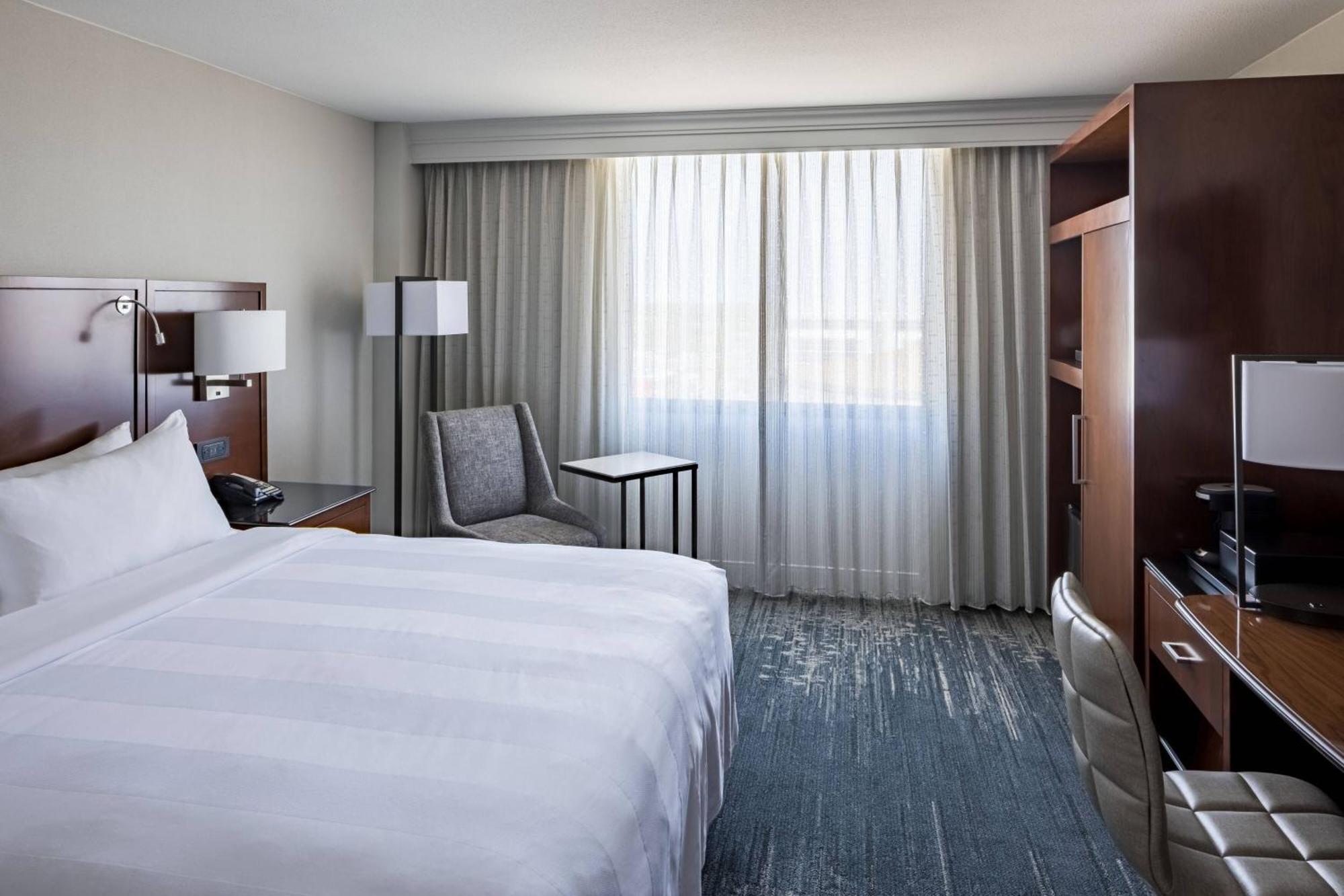 Marriott Hotel 3*