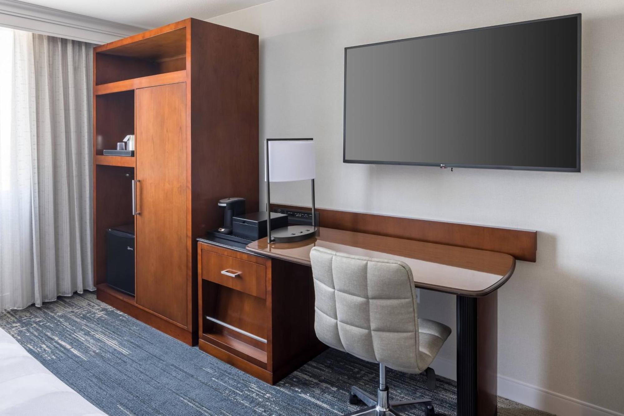 Hotel Marriott 3*