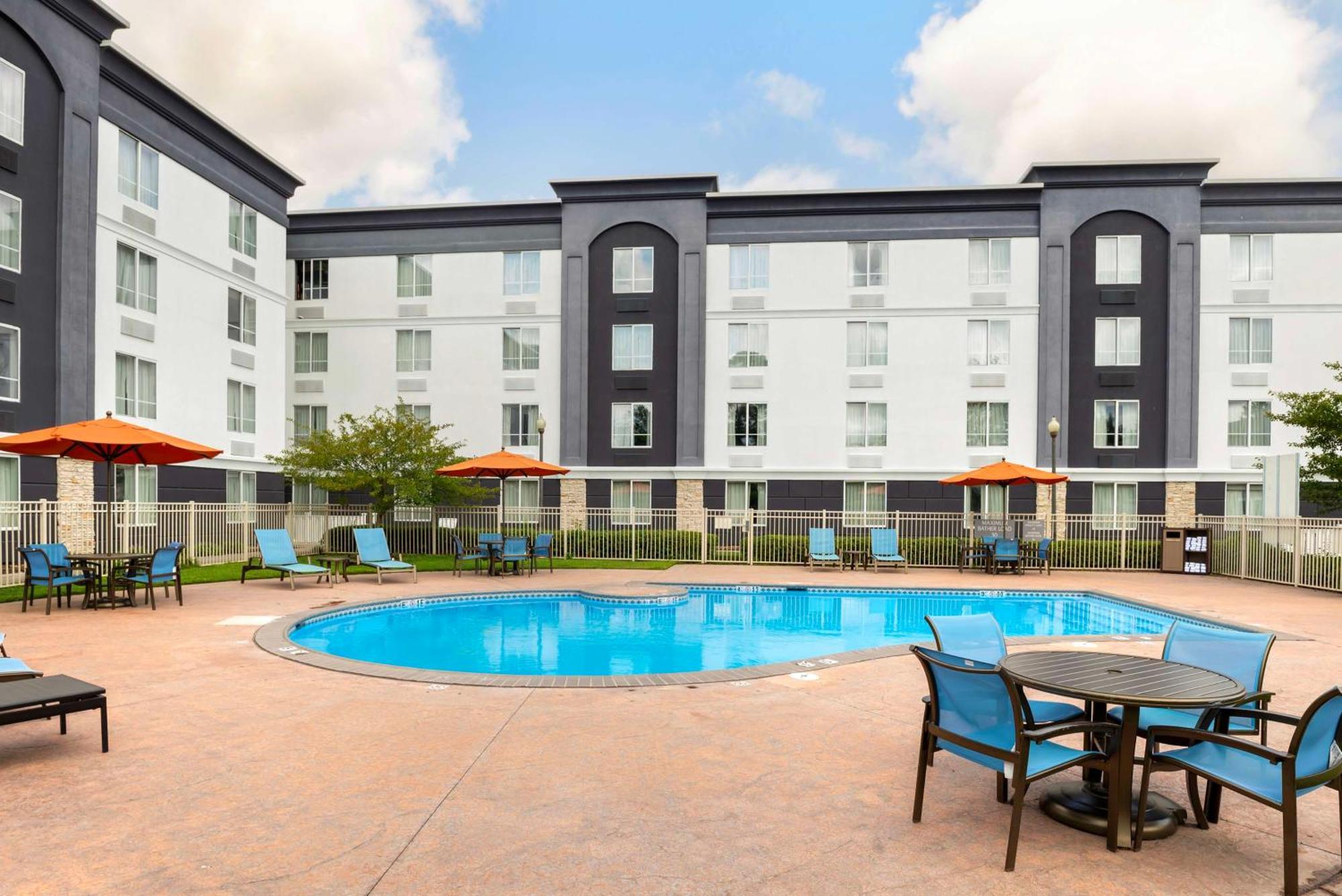 Hotel Western Premier Gateway