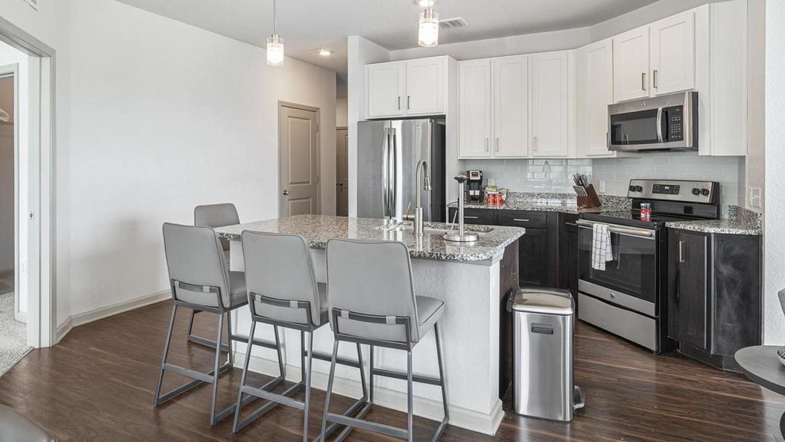 Apartment Landing At Vida East - 2 Bedrooms In Church Hill *
