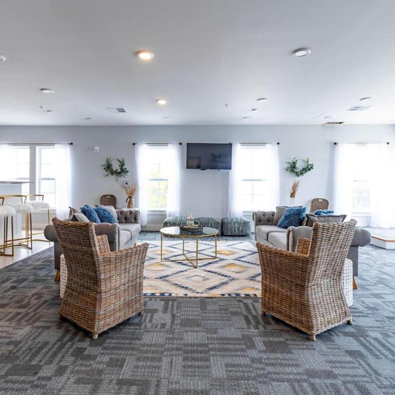 Landing At Vida East - 2 Bedrooms In Church Hill Apartment