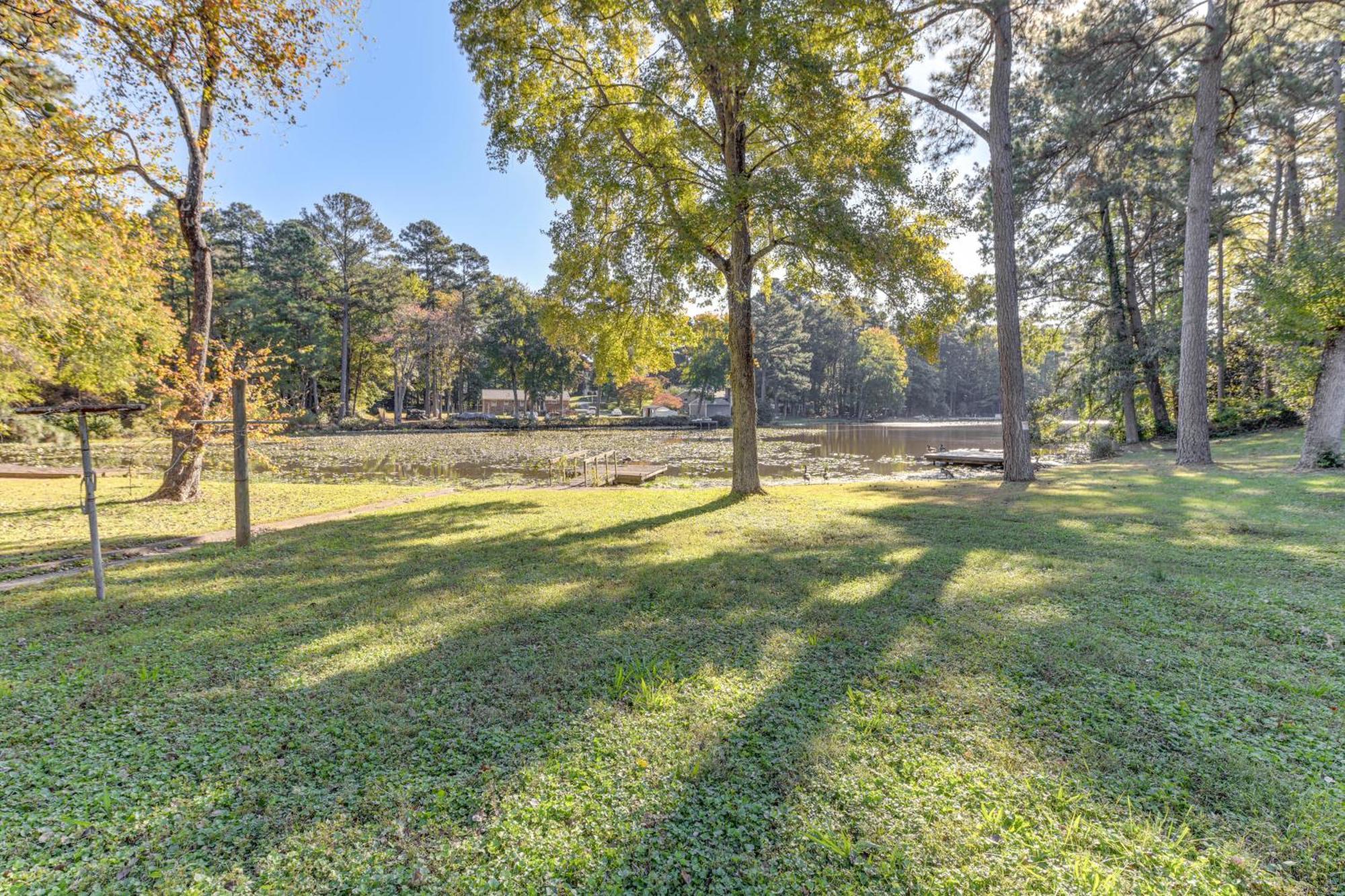 Lakefront Guest Near *