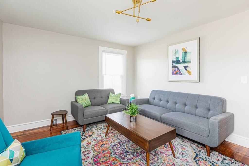 Apartment Royal Respite Kings And Grey Queens Hideaway!