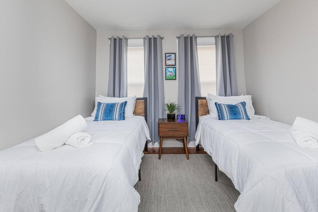 Apartment Royal Respite Kings And Grey Queens Hideaway! *