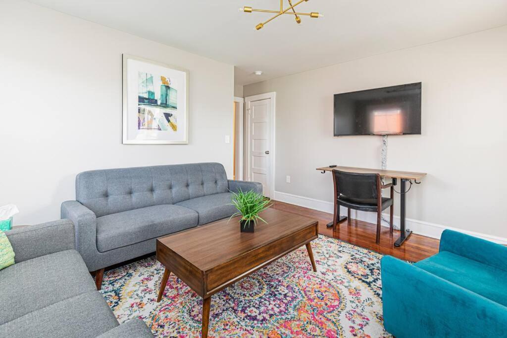 Apartment Royal Respite Kings And Grey Queens Hideaway! *