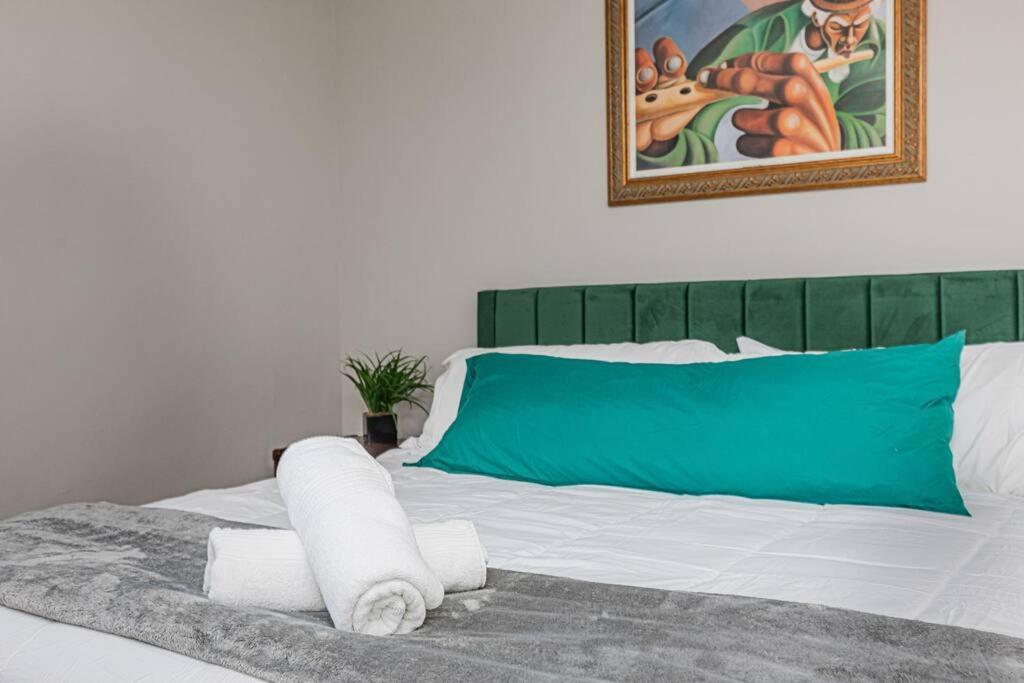 Apartment Royal Respite Kings And Grey Queens Hideaway! Richmond