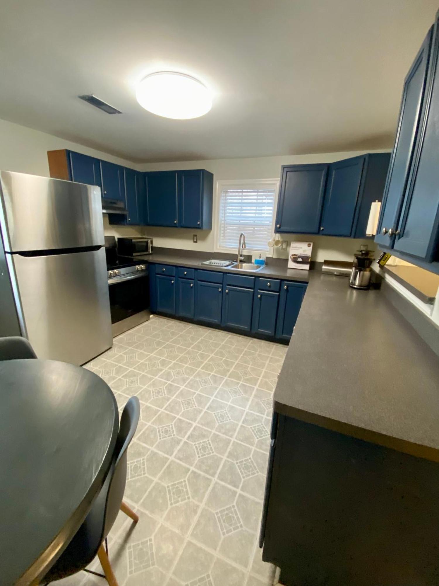Apartment 1915 Dinwiddie *