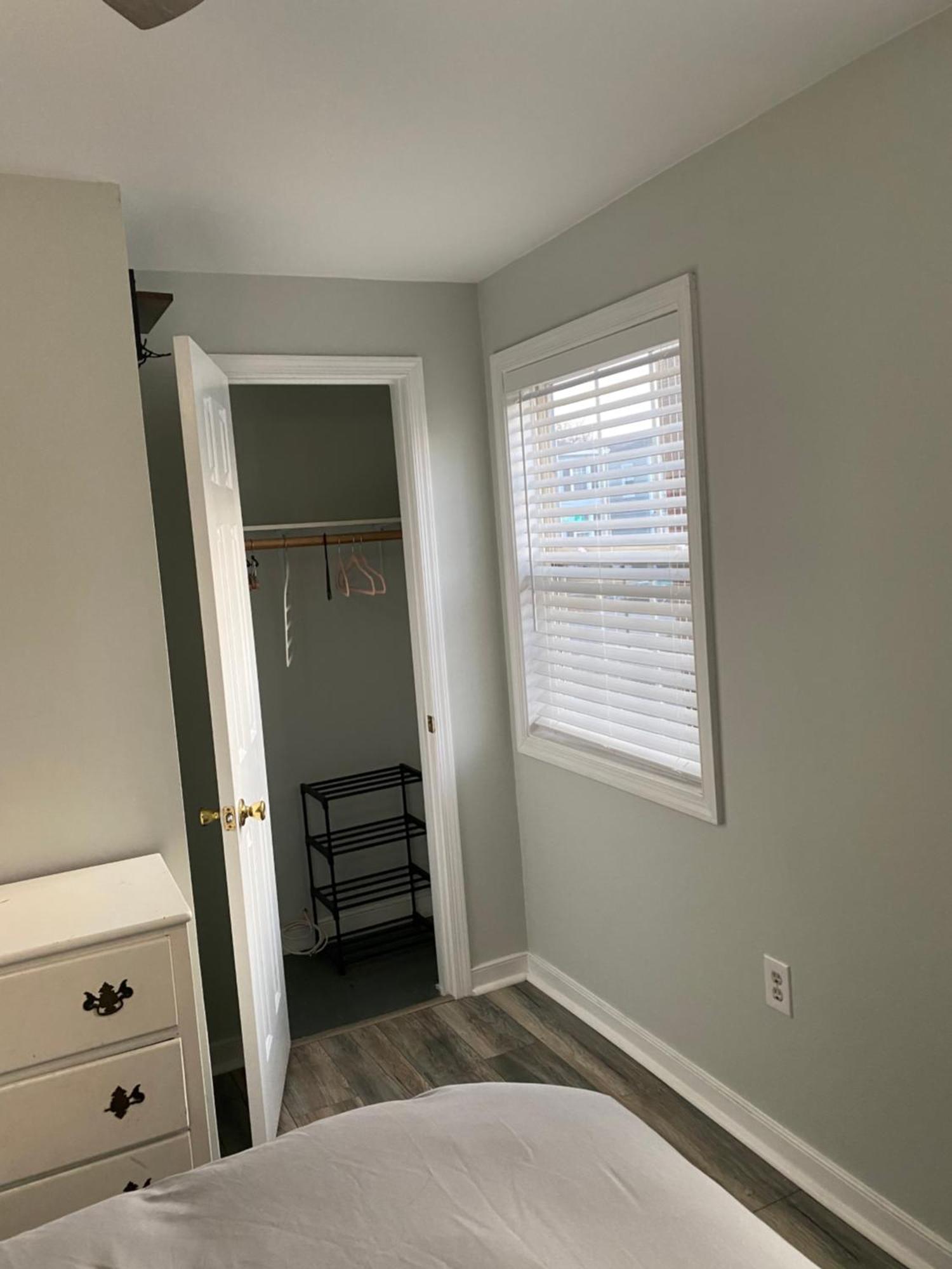 Apartment 1915 Dinwiddie *