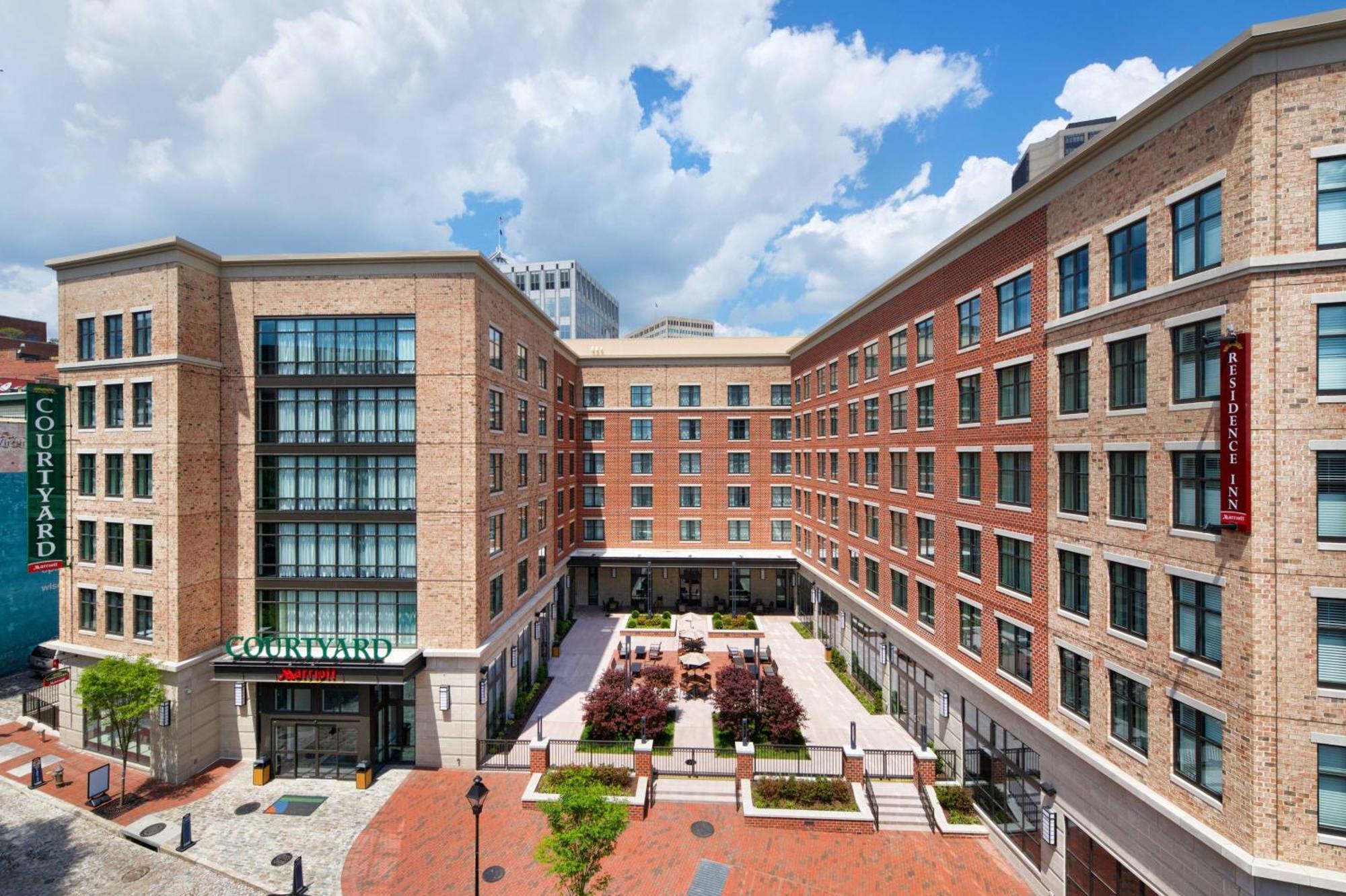 By Marriott Downtown Hotel