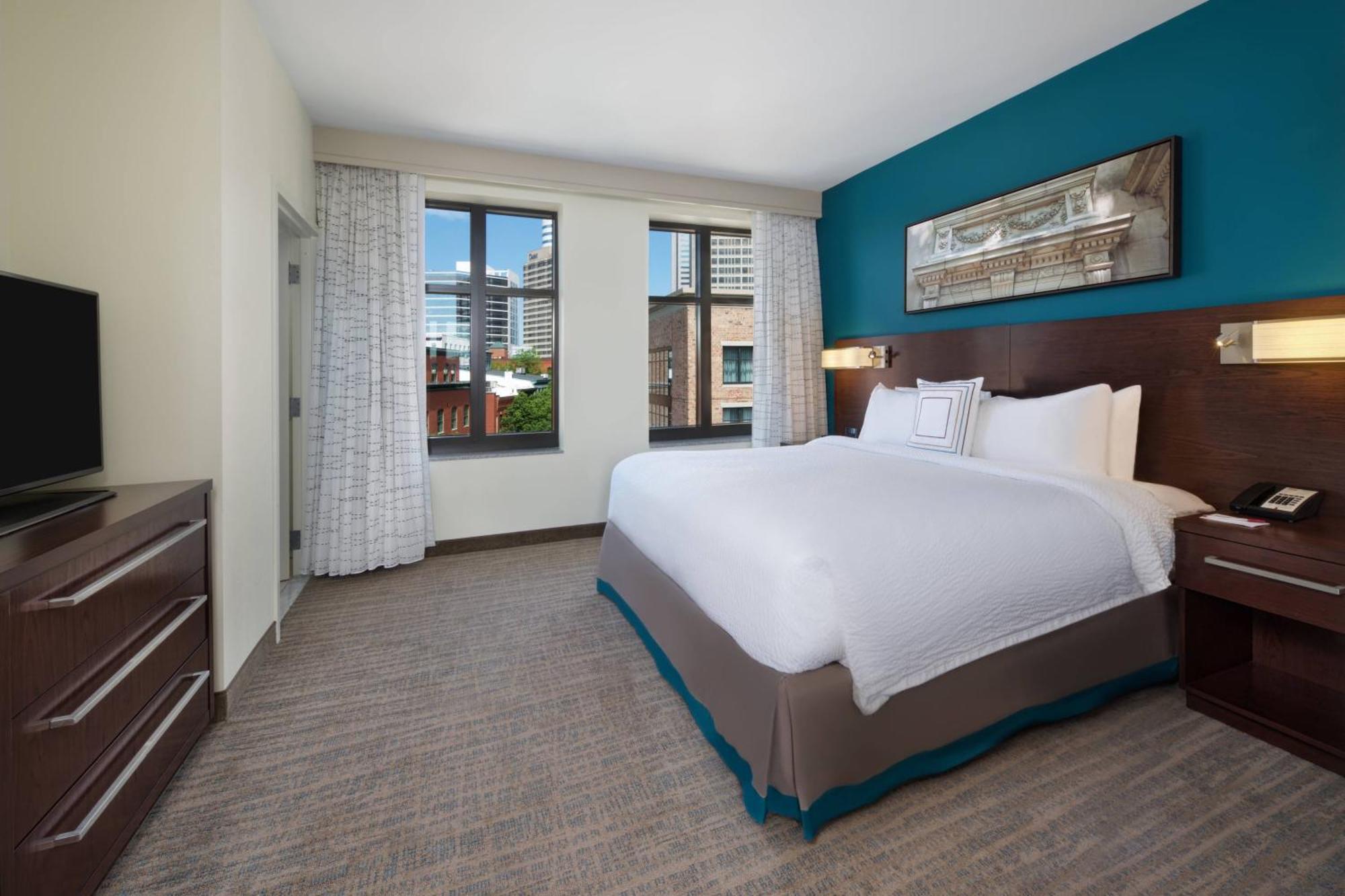 By Marriott Downtown Hotel Richmond