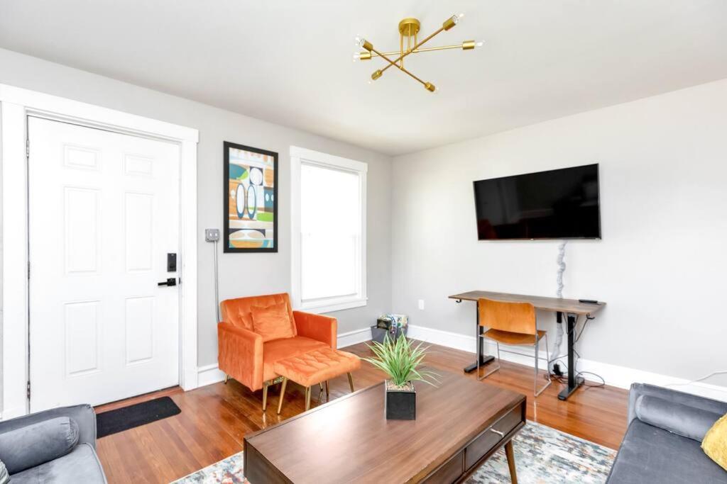 Sweet And Sunny Delight! Orange Crush On Oasis! Apartment Richmond