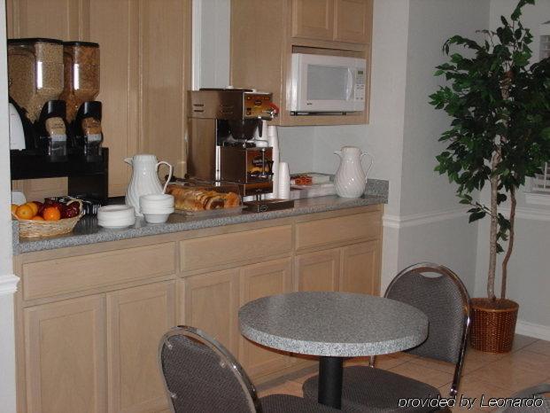 Executive And Suites Hotel 2*