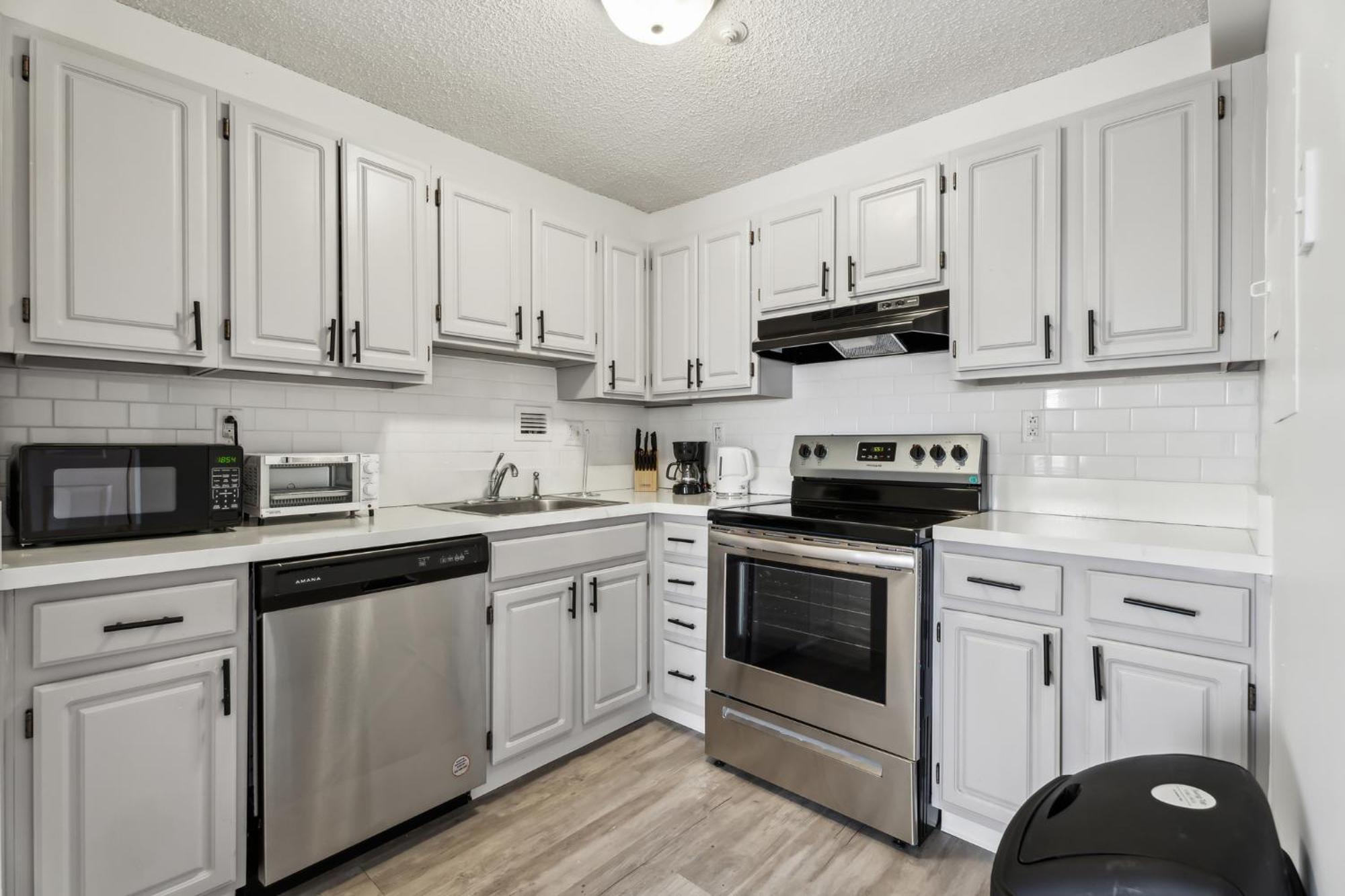 Legacy At Imperial Village 817 I 2bed 2 Bath Apartment