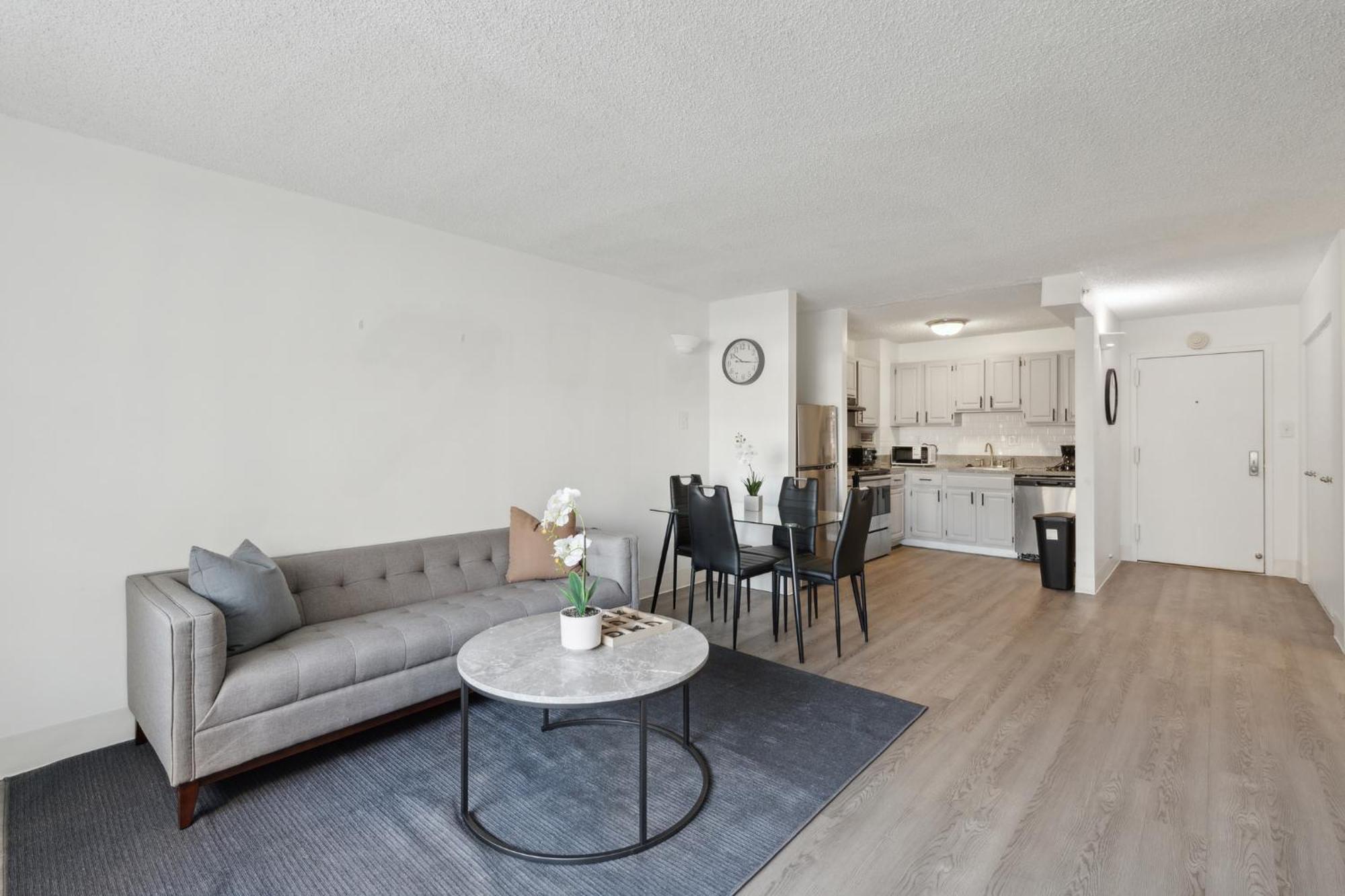 Apartment Legacy At Imperial Village 211 I 1 Bed 1 Bath *