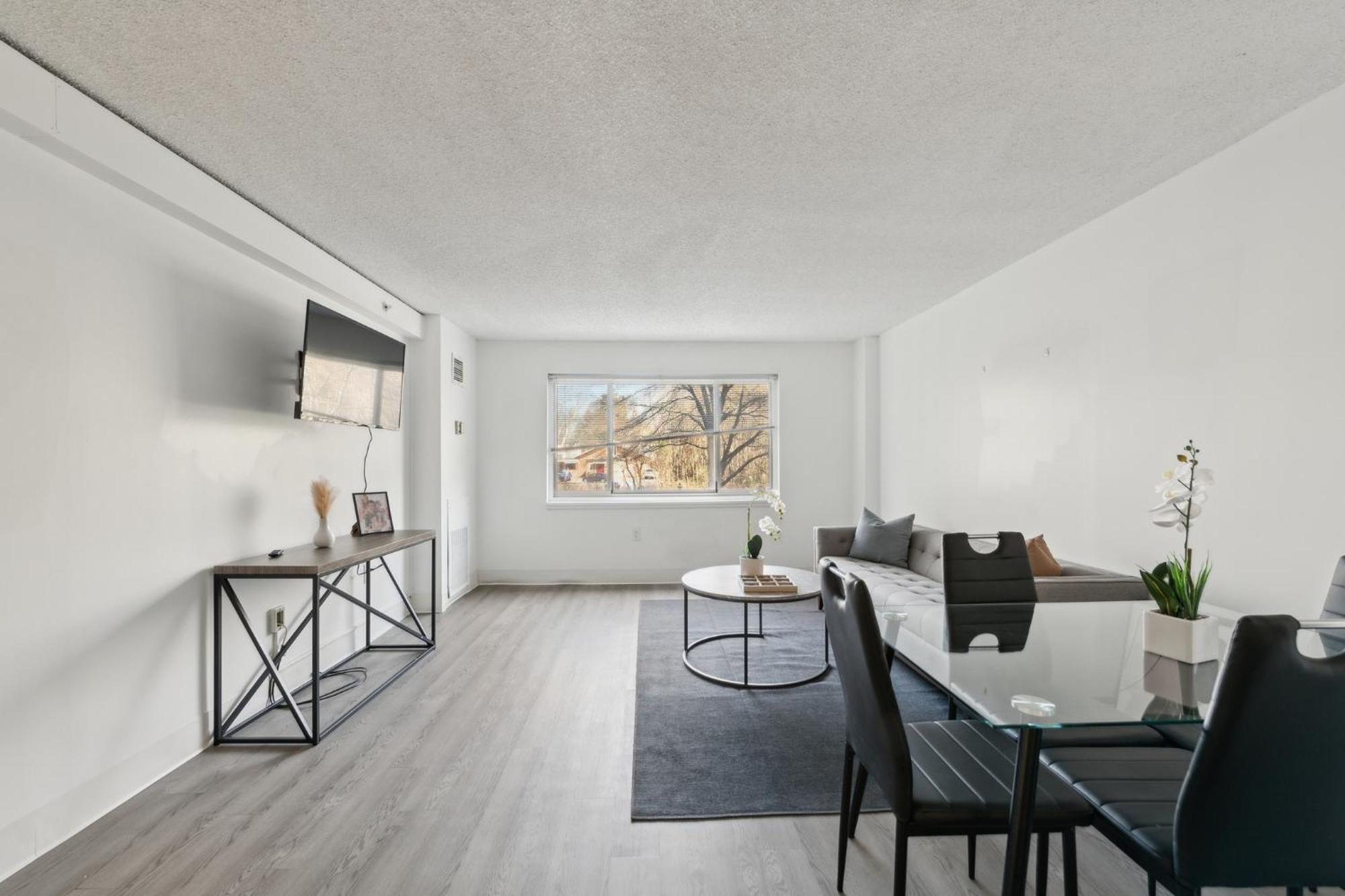Legacy At Imperial Village 211 I 1 Bed 1 Bath * Richmond