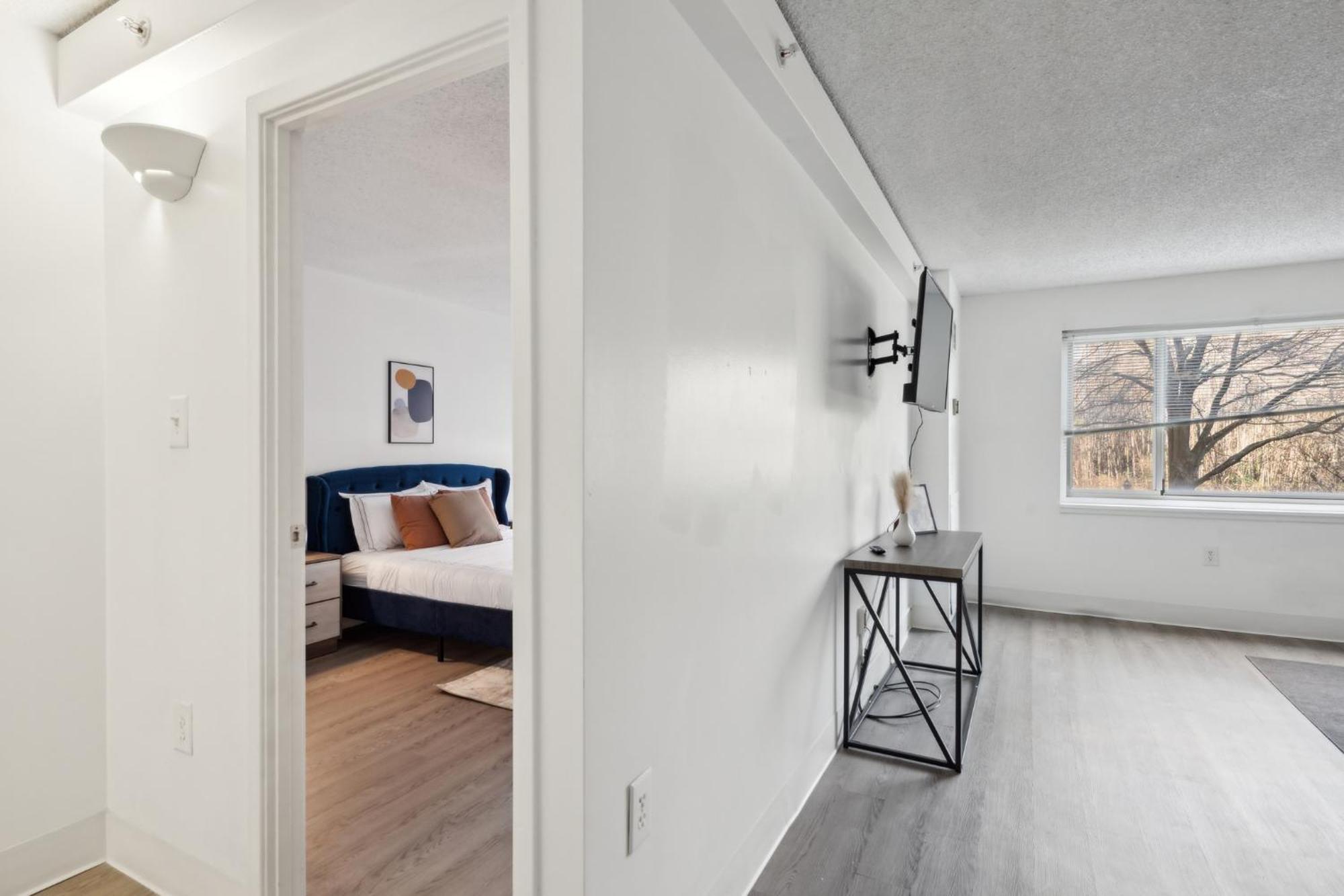 Legacy At Imperial Village 211 I 1 Bed 1 Bath *