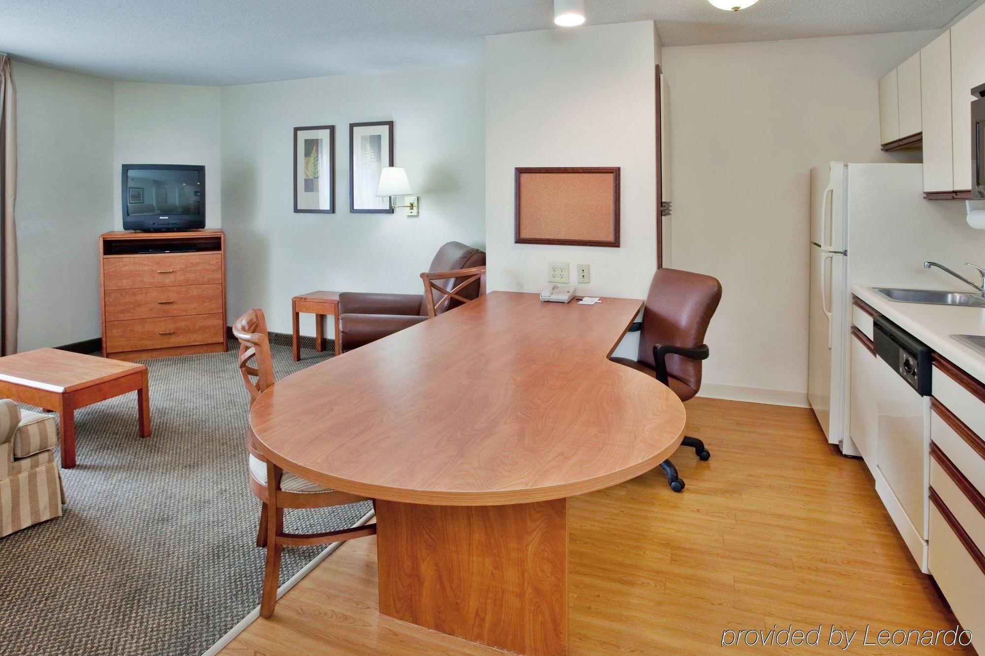 Hotel Candlewood - South By Ihg