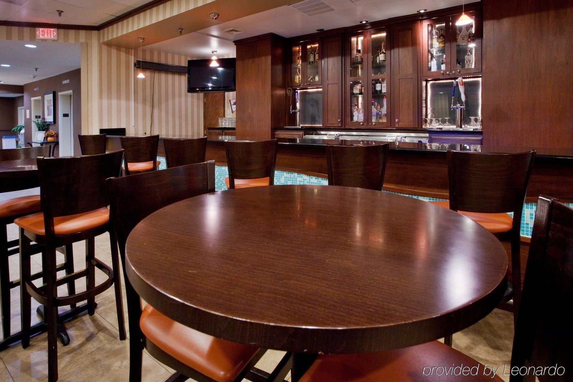 Express - Midtown By Ihg 3*