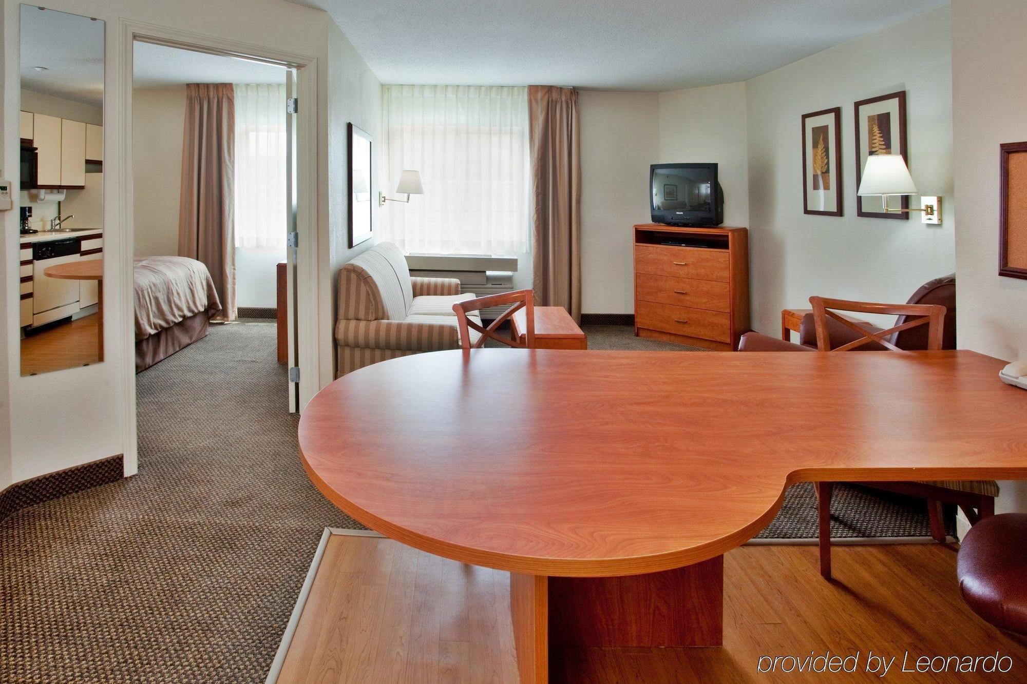 Candlewood - South By Ihg Hotel 2*