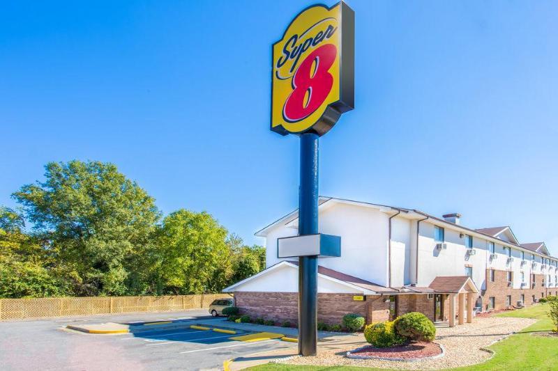 Super 8 By Wyndham Richmond/chamberlayne Rd Hotel